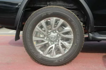 2023 TOYOTA FORTUNER VXR 4.0L BLACK COLOR