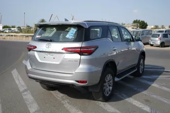 TOYOTA FORTUNER 2023 GX 2.7L V4 4WD Petrol Silver