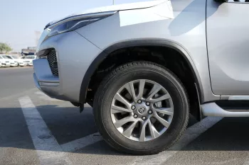 TOYOTA FORTUNER 2023 GX 2.7L V4 4WD Petrol Silver