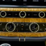 BENTLEY BENTAYGA 4.0L PETROL AT MY2021 – WHITE - Thumbnail 12