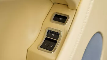 BENTLEY BENTAYGA 4.0L PETROL AT MY2021 – WHITE