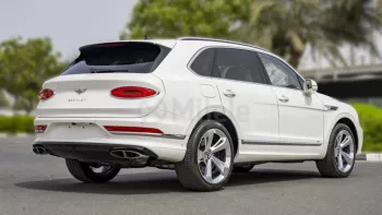 BENTLEY BENTAYGA 4.0L PETROL AT MY2021 – WHITE