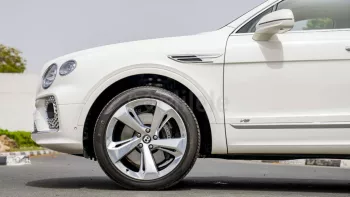 BENTLEY BENTAYGA 4.0L PETROL AT MY2021 – WHITE