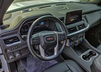 GMC Yukon 2022 Model Year White Color