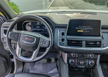 GMC Yukon 2022 Model Year White Color