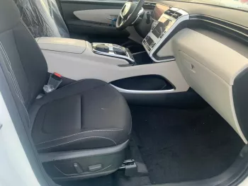 Hyundai Tucson 1.6L Petrol 2023, Cruise Control, Panoramic Roof White Color