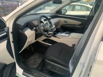 Hyundai Tucson 1.6L Petrol 2023, Cruise Control, Panoramic Roof White Color