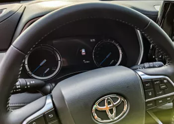 Toyota Highlander Hybrid Red 2021 Model Year