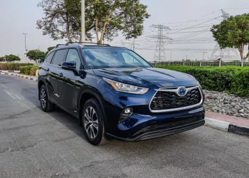 Toyota Highlander Hybrid 2022 Model Year Blue Color