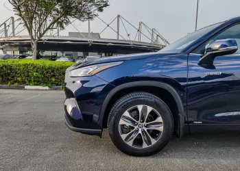 Toyota Highlander Hybrid 2022 Model Year Blue Color