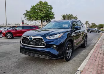 Toyota Highlander Hybrid 2022 Model Year Blue Color