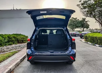 Toyota Highlander Hybrid 2022 Model Year Blue Color