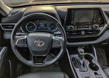 Toyota Highlander Hybrid 2022 Model Year Blue Color