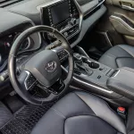 Toyota Highlander Hybrid 2022 Model Year Blue Color - Thumbnail 18