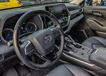 Toyota Highlander Hybrid 2022 Model Year Blue Color