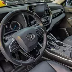 Toyota Highlander Hybrid 2022 Model Year Blue Color - Thumbnail 22