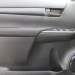 2023 TOYOTA HILUX 2.4L DIESEL 4WD DOUBLE CAB DLX-G MANUAL SILVER COLOR - Thumbnail 7