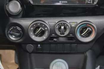 2023 TOYOTA HILUX 2.4L DIESEL 4WD DOUBLE CAB DLX-G MANUAL SILVER COLOR