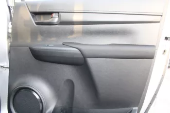 2023 TOYOTA HILUX 2.4L DIESEL 4WD DOUBLE CAB DLX-G MANUAL SILVER COLOR