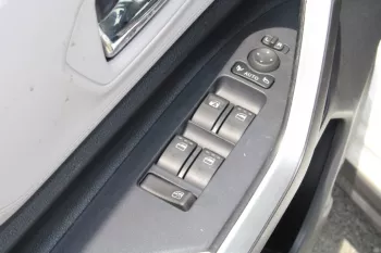 2023 TOYOTA VELOZ 1.5L PETROL GLX AUTOMATIC WHITE COLOR