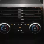 LAND ROVER RANGE ROVER SPORT SE 2023 P400 3.0L WHITE COLOR - Thumbnail 15