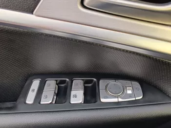 Hyundai Genesis G70 A/T 2.0L V4 2021 Silver Color