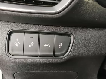 Hyundai SantaFe SE 2.4L V4 Petrol A/T White Color 2019