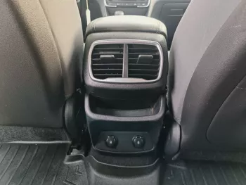 Hyundai SantaFe SE 2.4L V4 Petrol A/T White Color 2019