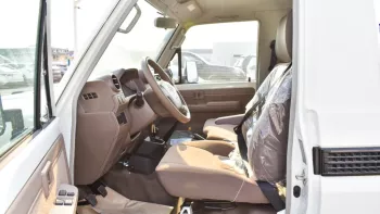 Toyota Land Cruiser Pickup Diesel 4.5L V8 2023 White Color