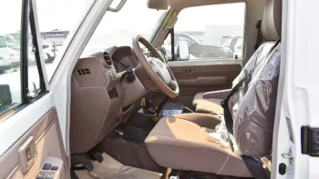 Toyota Land Cruiser Pickup Diesel 4.5L V8 2023 White Color