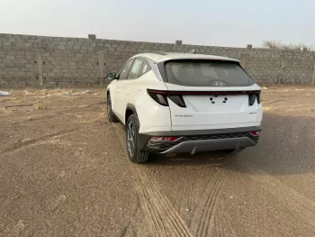 LHD - HYUNDAI TUCSON 2.5L PETROL ROYAL PLUS 2023 MODEL YEAR