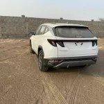 LHD - HYUNDAI TUCSON 2.5L PETROL ROYAL PLUS 2023 MODEL YEAR - Thumbnail 12