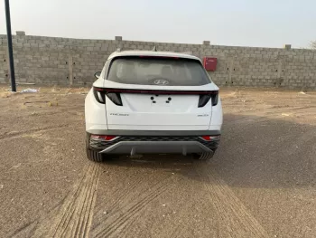 LHD - HYUNDAI TUCSON 2.5L PETROL ROYAL PLUS 2023 MODEL YEAR