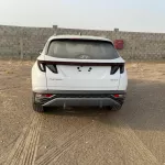 LHD - HYUNDAI TUCSON 2.5L PETROL ROYAL PLUS 2023 MODEL YEAR - Thumbnail 13