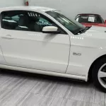 Ford Mustang GT V8 2013 GCC Specs White Color - Thumbnail 4