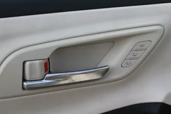 TOYOTA CROWN 2.5L HYBRID 2023 FWD WHITE
