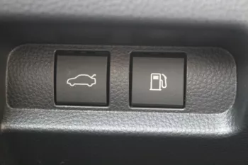 TOYOTA CROWN 2.5L HYBRID 2023 FWD WHITE