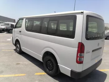 LHD - TOYOTA HIACE 3.0L DIESEL 15 SEATER STD ROOF MANUAL
