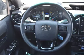 TOYOTA HILUX 2.8L DIESEL DOUBLE CAB 4X4 ADVENTURE 2022 MANUAL