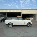 LAND ROVER RANGE ROVER 4.4L V8 PETROL AUTOBIOGRAPHY LWB AUTOMATIC 2023 - Thumbnail 4
