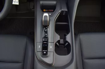 2023 TOYOTA CROWN PLATINUM HYBRIDMAX 2.4L AWD AUTOMATIC – TWO TONE