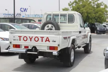 TOYOTA LAND CRUISER PICKUP 4.0L PETROL AWD 2022 WHITE