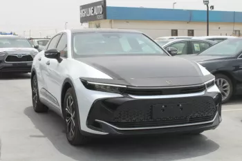 TOYOTA CROWN 2.5L PETROL FWD 2023 MODEL YEAR DUAL COLOR