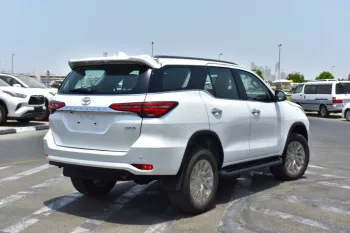 2023 TOYOTA FORTUNER VX+ 2.8L DIESEL 4WD 7-SEATER AUTOMATIC