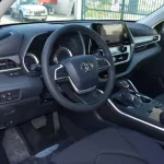 NEW TOYOTA HIGHLANDER 2023 HYBRID GLE 2.5L AWD 7-SEATER AUTOMATIC - Thumbnail 5