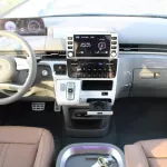 LHD - HYUNDAI STARIA 3.5L PETROL 7 SEATER ROYAL EDITION - AUTOMATIC BLACK 2023 - Thumbnail 8