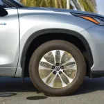 2023 TOYOTA HIGHLANDER HYBRID GLE 2.5L AWD 7-SEATER AUTOMATIC - Thumbnail 3