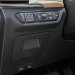 NEW CHEVROLET CAPTIVA PREMIER V4 2024 GCC SPECS BLACK COLOR - Thumbnail 10
