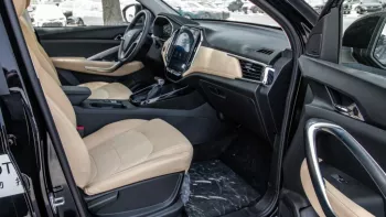 NEW CHEVROLET CAPTIVA PREMIER V4 2024 GCC SPECS BLACK COLOR