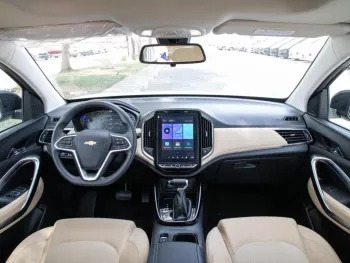 NEW CHEVROLET CAPTIVA PREMIER V4 2024 GCC SPECS BLACK COLOR